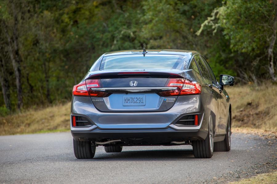  Honda Clarity Plug-In Hybrid 2017 года  (NA) (фото 28 из 84)